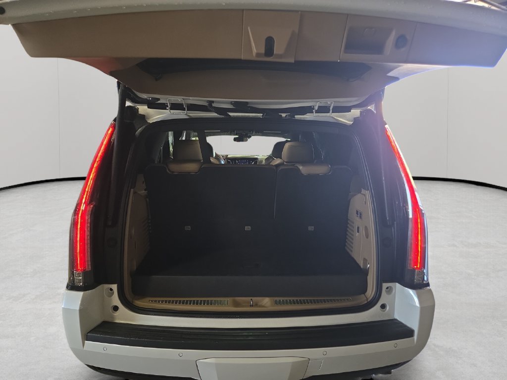 Used 2020 Cadillac Escalade Platinum AWD/4WD image 29
