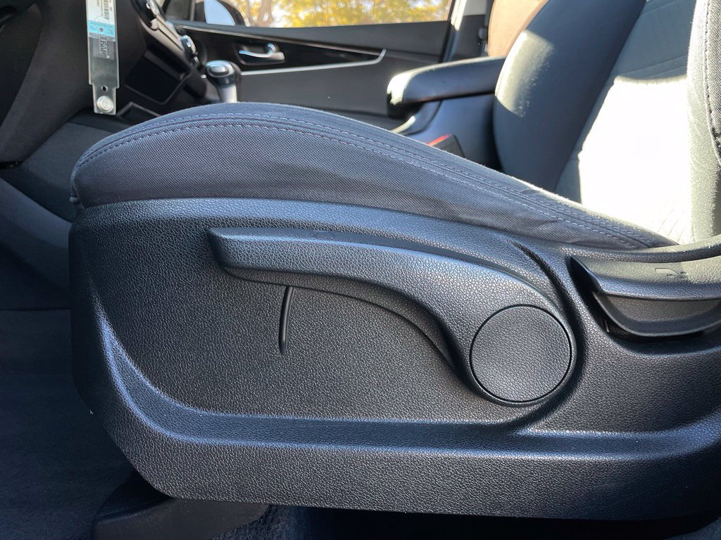 Used 2019 Kia Sorento FWD image 23