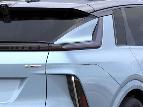 New 2026 Cadillac Lyriq V image 12