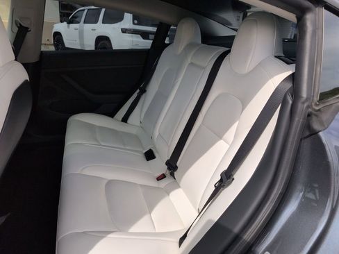 Used 2022 Tesla Model 3 Performance image 24