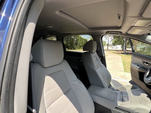 Used 2017 Honda CR-V Touring image 29