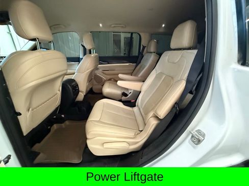 Used 2022 Jeep Grand Cherokee L Limited w/ Luxury Tech Group II image 9