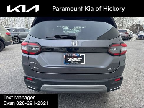 Used 2025 Honda Pilot Elite image 6