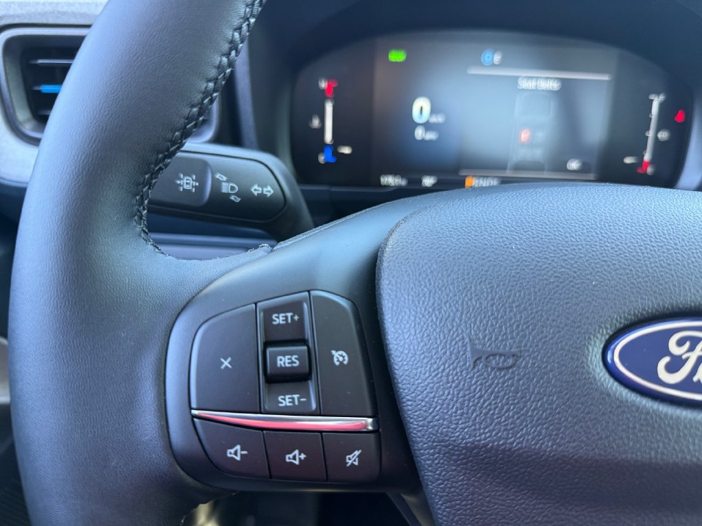 New 2026 Ford Maverick XLT w/ XLT Luxury Package FWD image 19