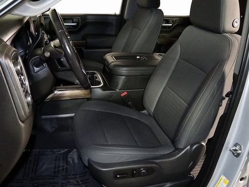 Used 2021 Chevrolet Silverado 1500 LT Trail Boss w/ Convenience Package II image 4