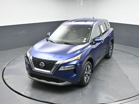 Used 2022 Nissan Rogue SV image 36