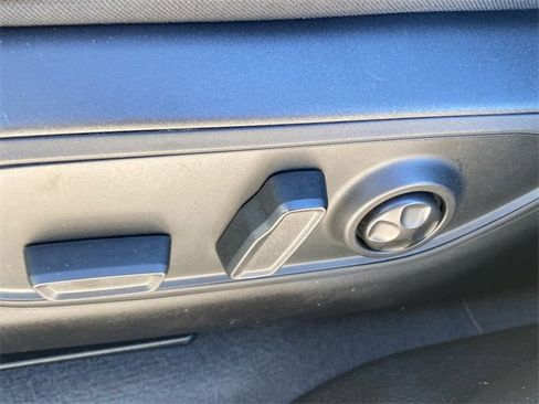 Used 2023 Jeep Grand Cherokee L Limited image 21