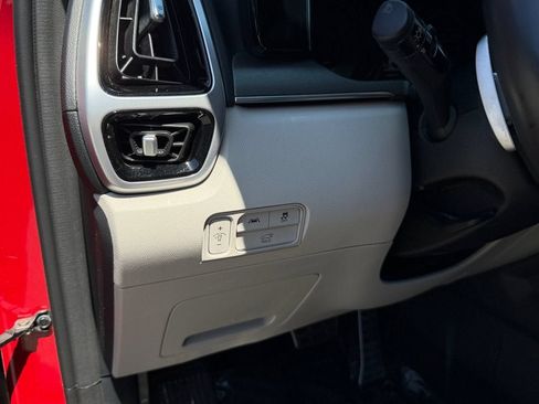 Used 2023 Kia Sorento SX Prestige AWD/4WD image 18