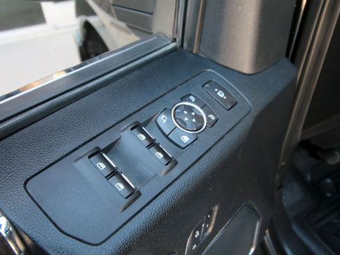 Used 2017 Ford F250 Platinum image 22