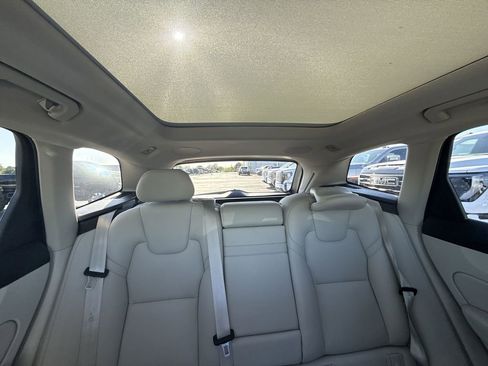 Used 2019 Volvo XC60 T6 Inscription w/ Protection Package Premier image 28