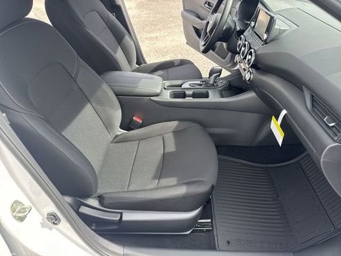 New 2025 Nissan Sentra S image 10