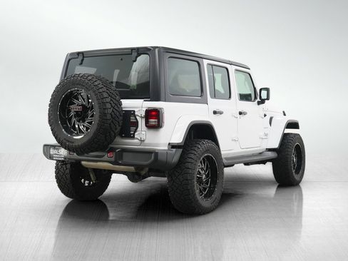 Used 2020 Jeep Wrangler Unlimited Sahara AWD/4WD image 5