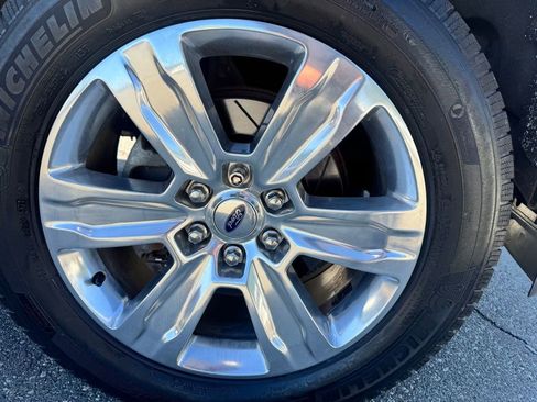 Used 2019 Ford F150 Platinum w/ Equipment Group 701A Luxury AWD/4WD image 35