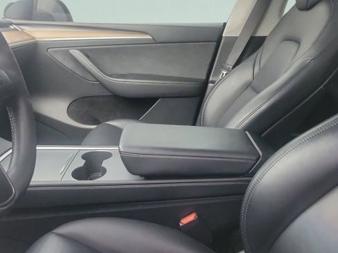 Used 2023 Tesla Model Y Performance AWD/4WD image 5