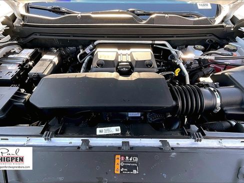 Used 2024 Chevrolet Colorado LT w/ LT Convenience Package III image 10
