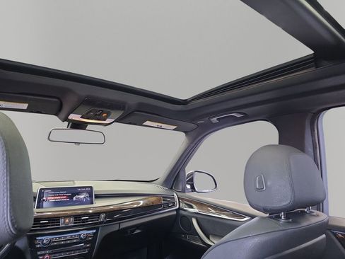 Used 2017 BMW X5 xDrive40e image 17