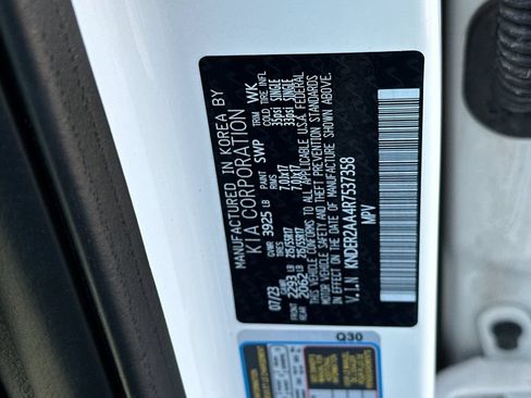 Used 2024 Kia Seltos EX FWD image 28