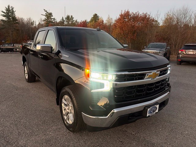 Used 2024 Chevrolet Silverado 1500 LT AWD/4WD image 9