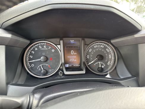 Used 2023 Toyota Tacoma TRD Sport image 49