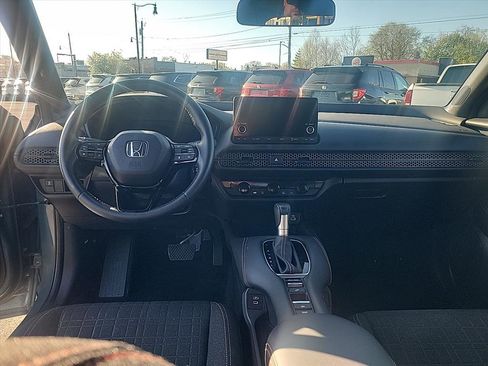 Used 2024 Honda HR-V Sport image 11