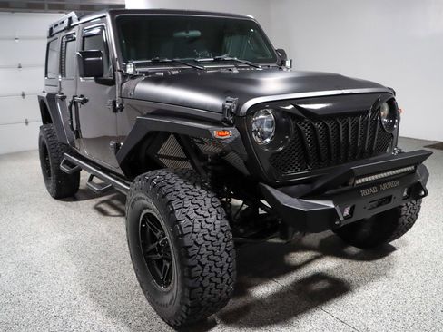 Used 2018 Jeep Wrangler Unlimited Sport S AWD/4WD image 5