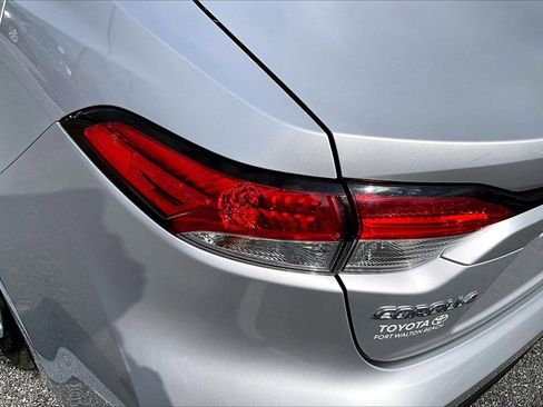 Used 2024 Toyota Corolla LE image 20