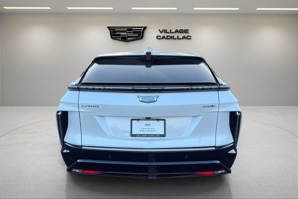 Used 2025 Cadillac Lyriq Luxury RWD image 4
