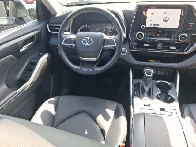 Used 2026 Toyota Highlander XLE AWD/4WD image 8