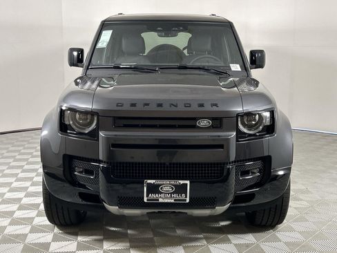 New 2025 Land Rover Defender 130 X-Dynamic SE image 8