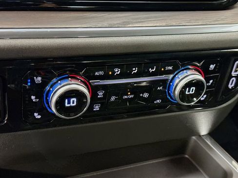 Used 2024 GMC Sierra 1500 SLT w/ SLT Premium Package image 18