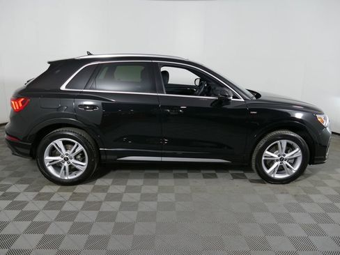 Used 2024 Audi Q3 2.0T Premium w/ Convenience Package AWD/4WD image 8
