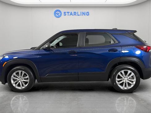 Used 2022 Chevrolet TrailBlazer LS FWD image 3
