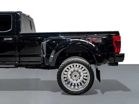 Used 2022 Ford F450 Platinum w/ FX4 Off-Road Package image 12