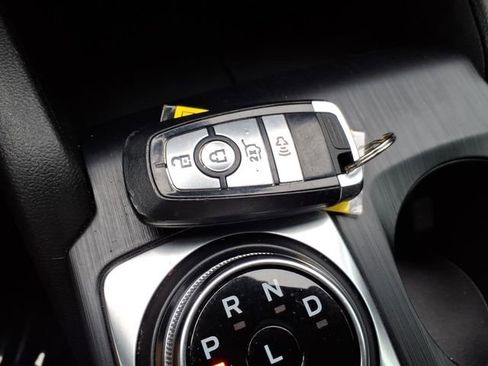 Used 2025 Ford Escape ST-Line AWD/4WD image 21