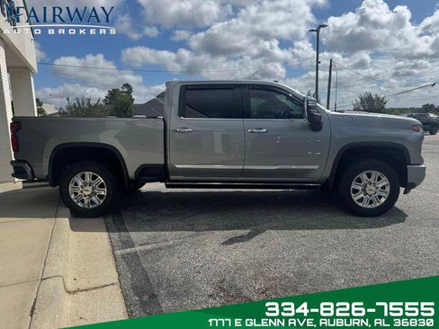 Used 2025 Chevrolet Silverado 2500 High Country w/ High Country Premium Package image 5