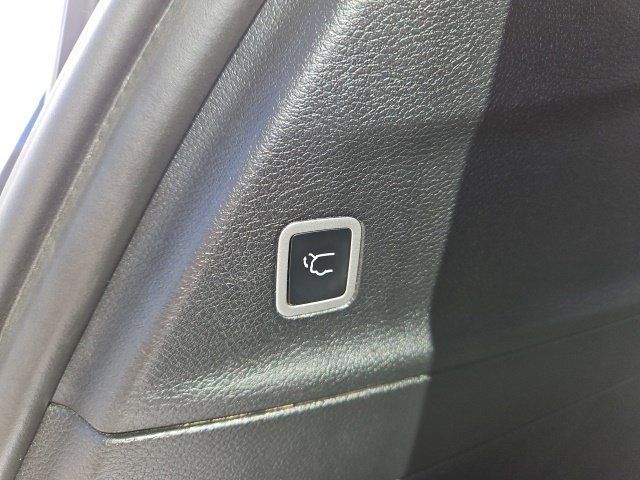 Used 2025 Chrysler Pacifica Select FWD image 28