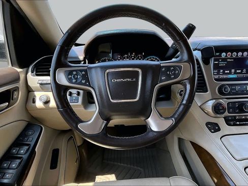 Used 2019 GMC Yukon Denali w/ Denali Ultimate Package AWD/4WD image 6