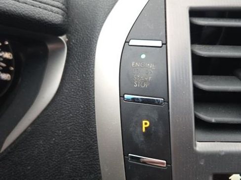 Used 2017 Lincoln MKZ Reserve w/ Climate Package image 30