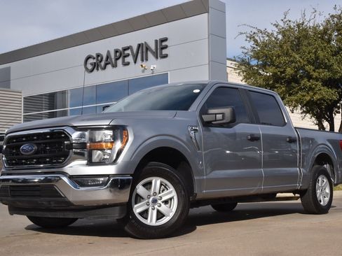 Used 2023 Ford F150 XLT image 2