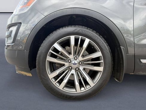 Used 2016 Ford Explorer Platinum AWD/4WD image 9