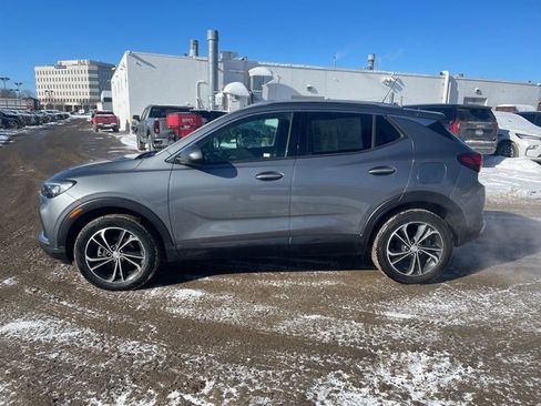 Used 2020 Buick Encore GX Essence image 4