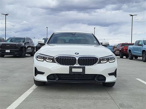 Used 2019 BMW 330i xDrive Sedan w/ Premium Package image 3