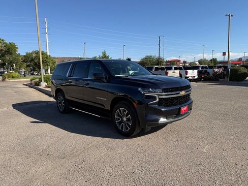 Used 2023 Chevrolet Suburban LS w/ Driver Alert Package AWD/4WD image 3