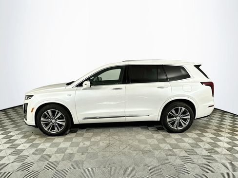 Used 2022 Cadillac XT6 Premium Luxury FWD image 4