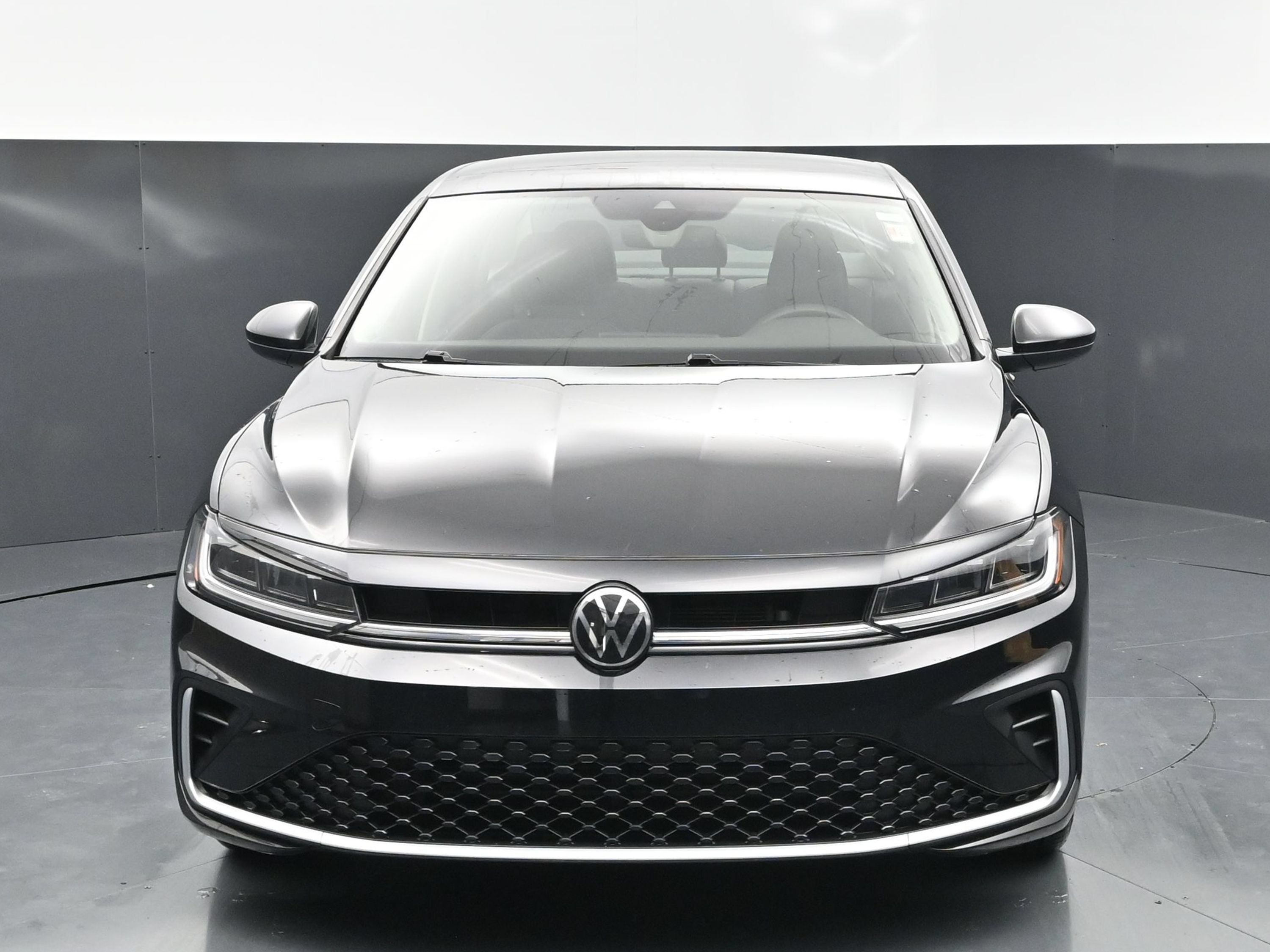 Used 2026 Volkswagen Jetta SE FWD image 8