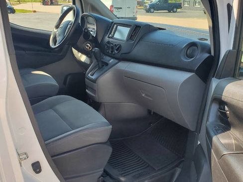 Used 2021 Nissan NV200 SV w/ Back Door Glass Package image 12
