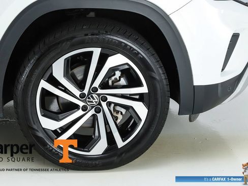Used 2023 Volkswagen Atlas SEL AWD/4WD image 14