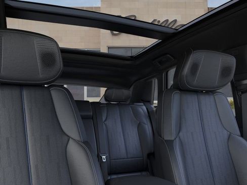 New 2025 Cadillac Lyriq Sport image 24