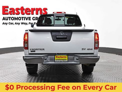 Used 2021 Nissan Frontier SV AWD/4WD image 6