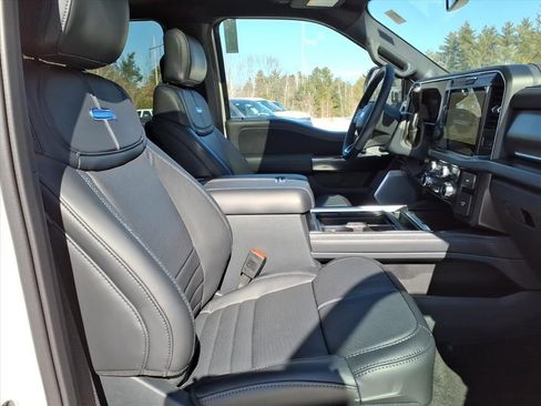 New 2026 Ford F350 Platinum w/ FX4 Off-Road Package image 13